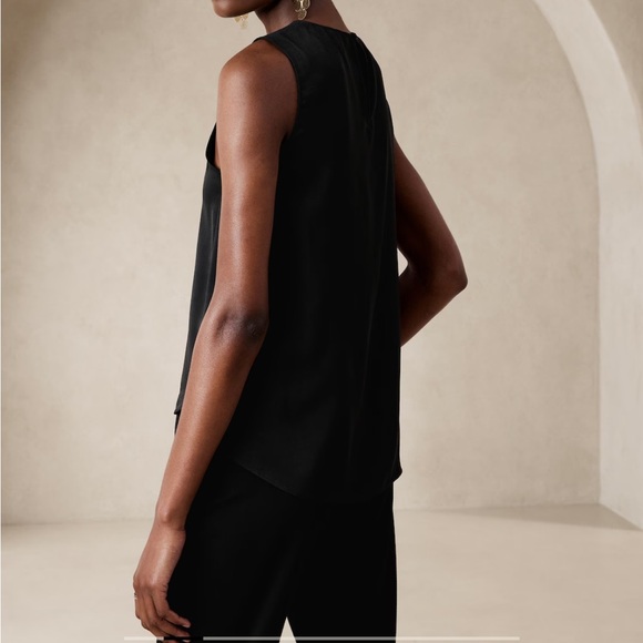 NWT Banana Republic Factory Shell Tank - Picture 2 of 5